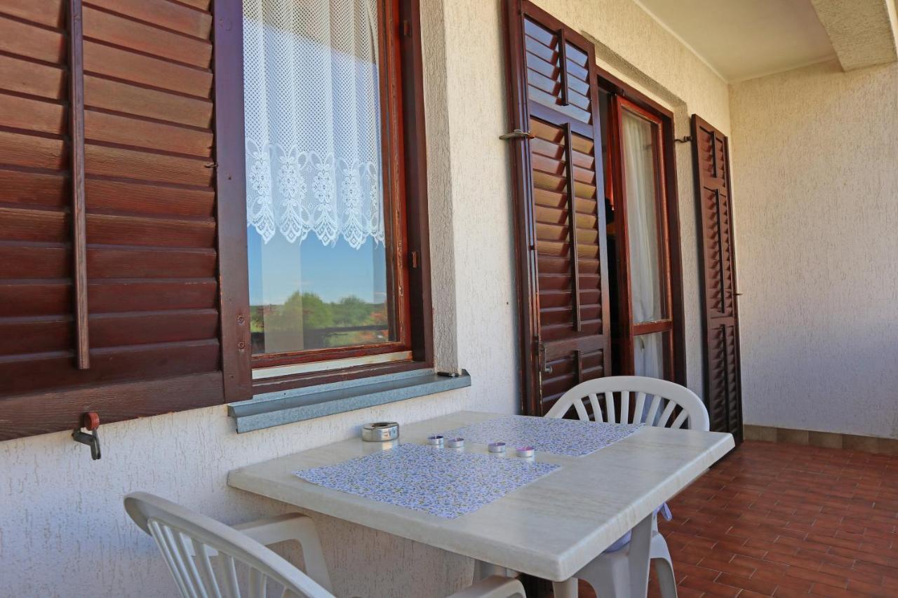 Apartamento Apartman Slavko Tar-Vabriga Exterior foto