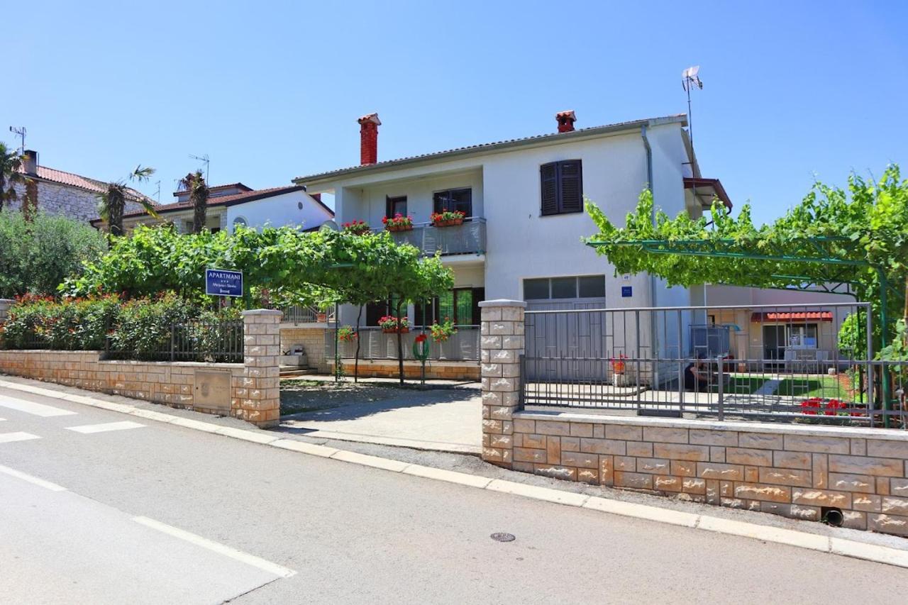 Apartamento Apartman Slavko Tar-Vabriga Exterior foto