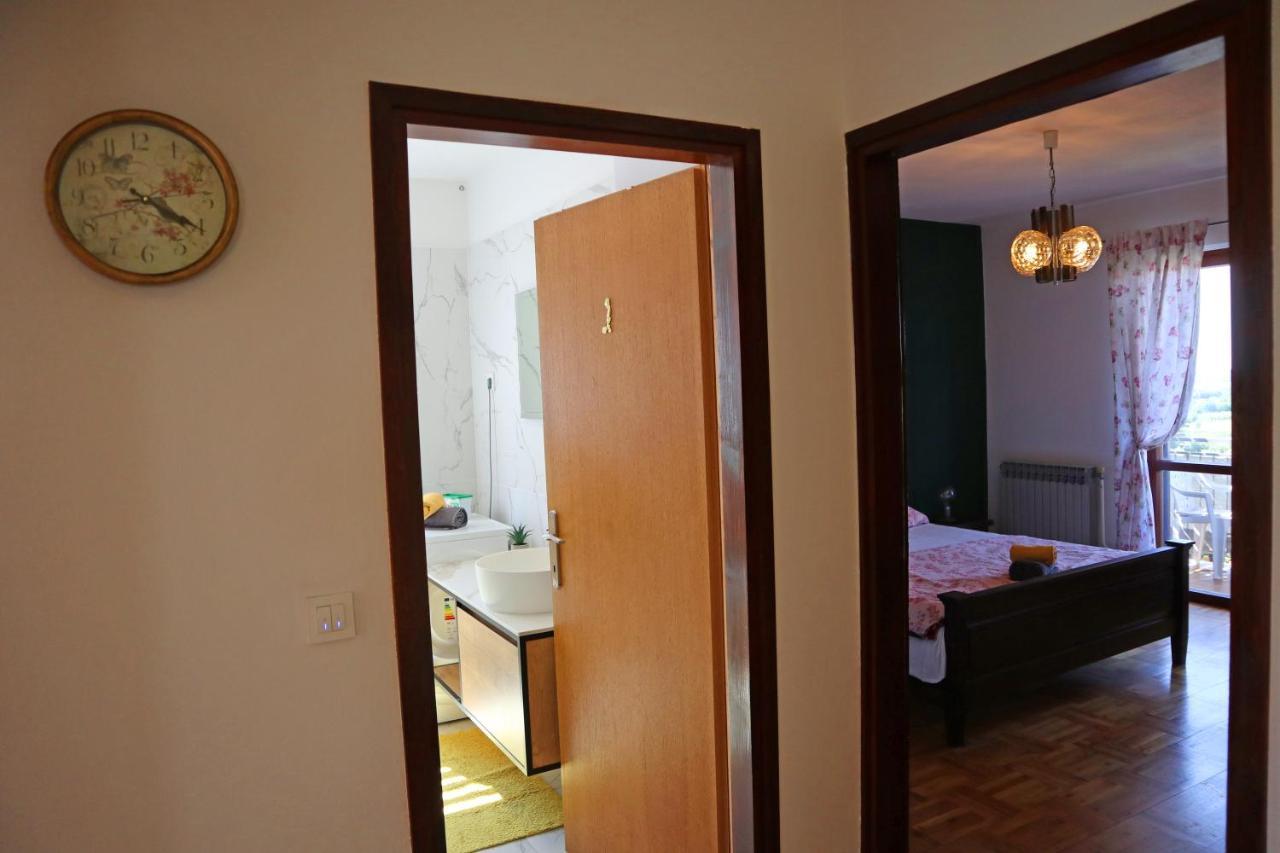 Apartamento Apartman Slavko Tar-Vabriga Exterior foto